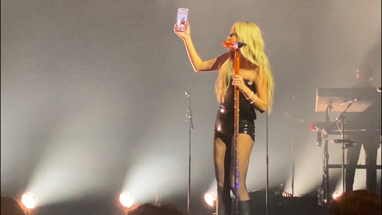 Kelsea Ballerini - “PENTHOUSE / KELSEA FACETIMES DIBS” (London, UK, The Roundhouse - 12/7/24)