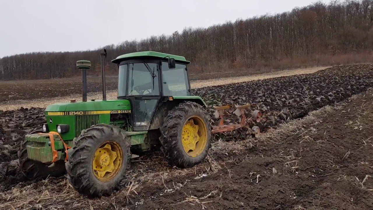 Tractor John Deere 2140 - Frozen deep plowing | Arat adânc