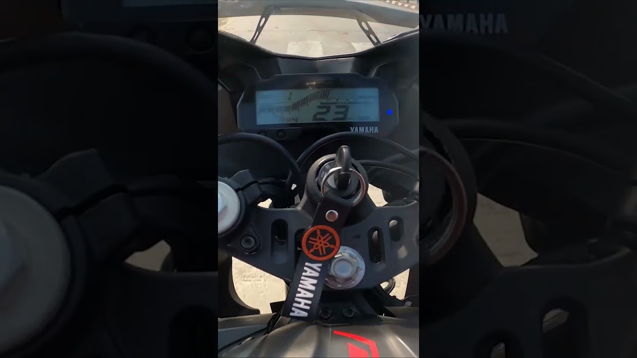 R15 V3 VS RS200; RS lovers Like #viral #rs200 #r15 #r15v3 #dragrace #pulsar #yamaha #trending