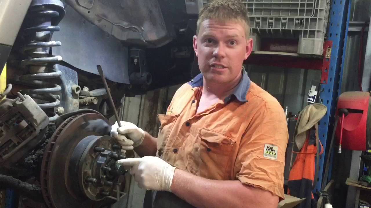 Toyota landcruiser Hzj vdj 76 78 79 swivel hub rebuild