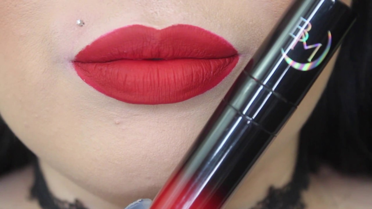 Black Moon Cosmetics SANGUIS