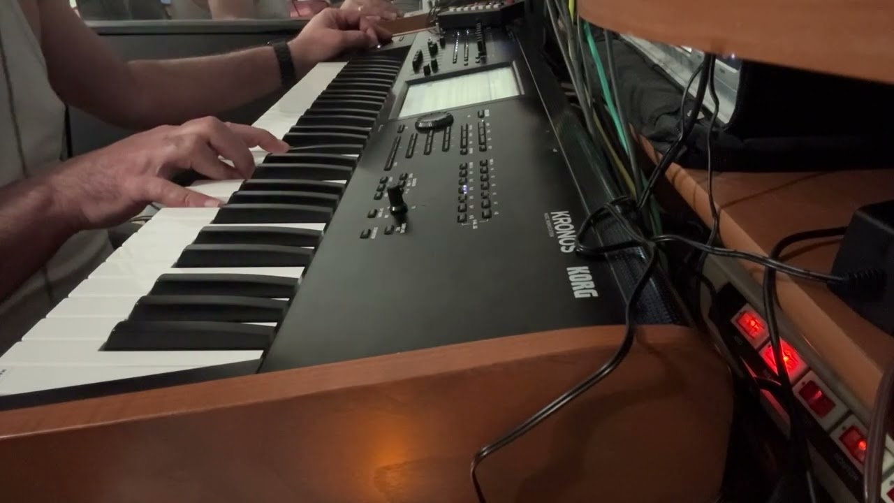 Outer Pads - Korg Kronos & Nautilus