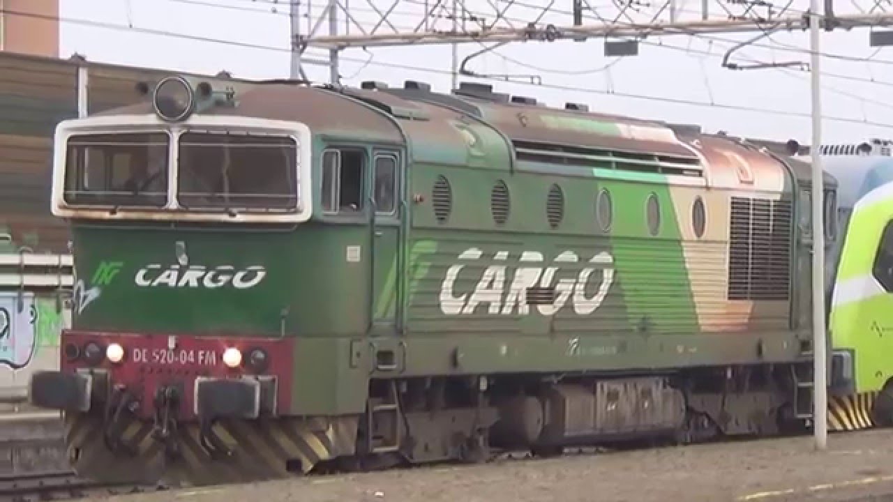 La DE 520-04 FM traina un ATR 220-025 Trenord