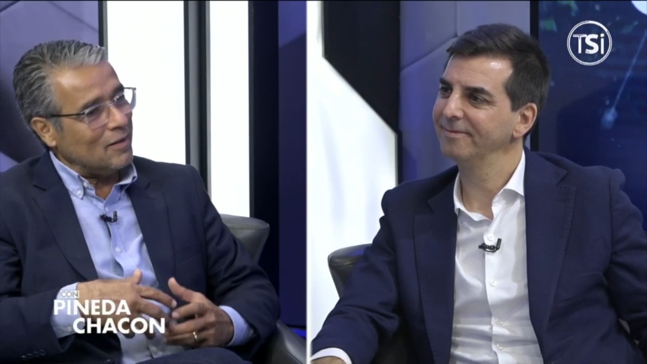 Con Pineda Chacón - Francis Hernández | Director Deportivo FENAFUTH