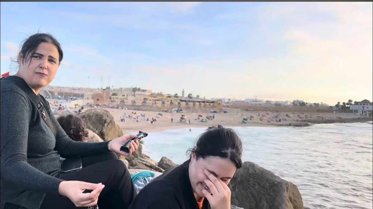 ناري سامية خرجات ليها طوبا من بحر بقات تتغوت 😡ضاربت أنا يونس على وحد خيتي😭 مي أمينة تصدمو🤔