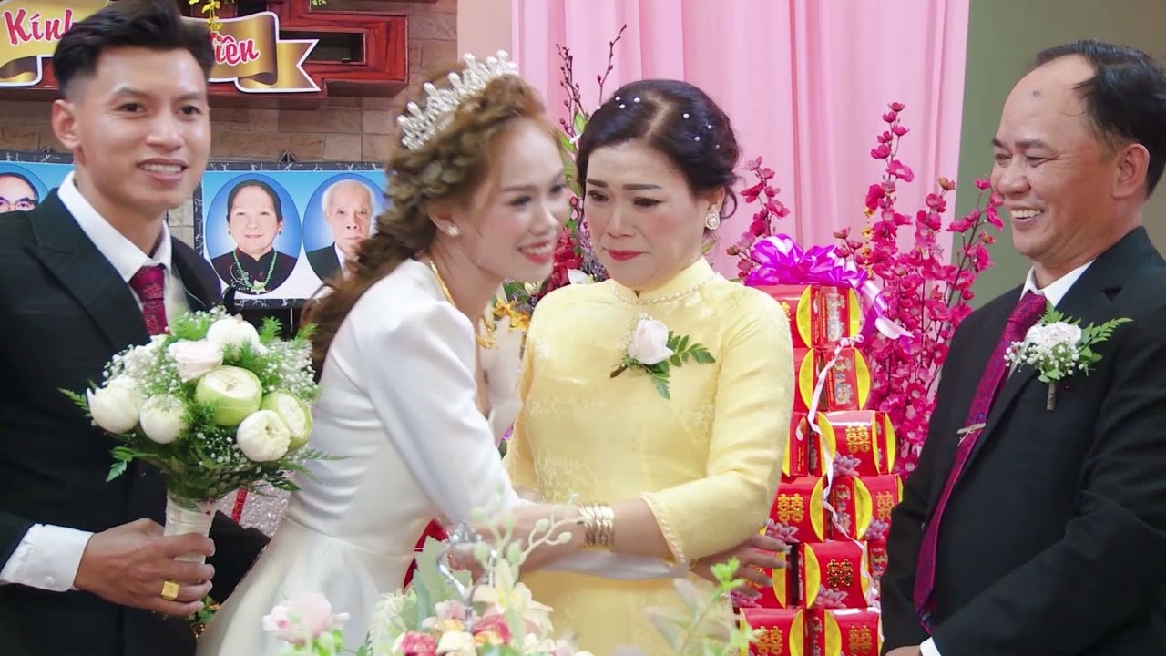 PS Le Cuoi VAN THOAI & TU UYEN