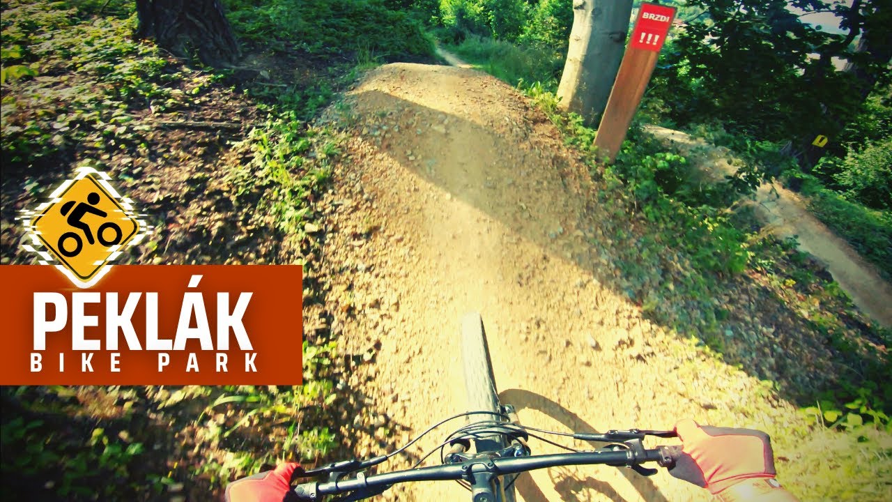 My first time EVER riding a bikepark (CRASHED) | Peklák Bikepark