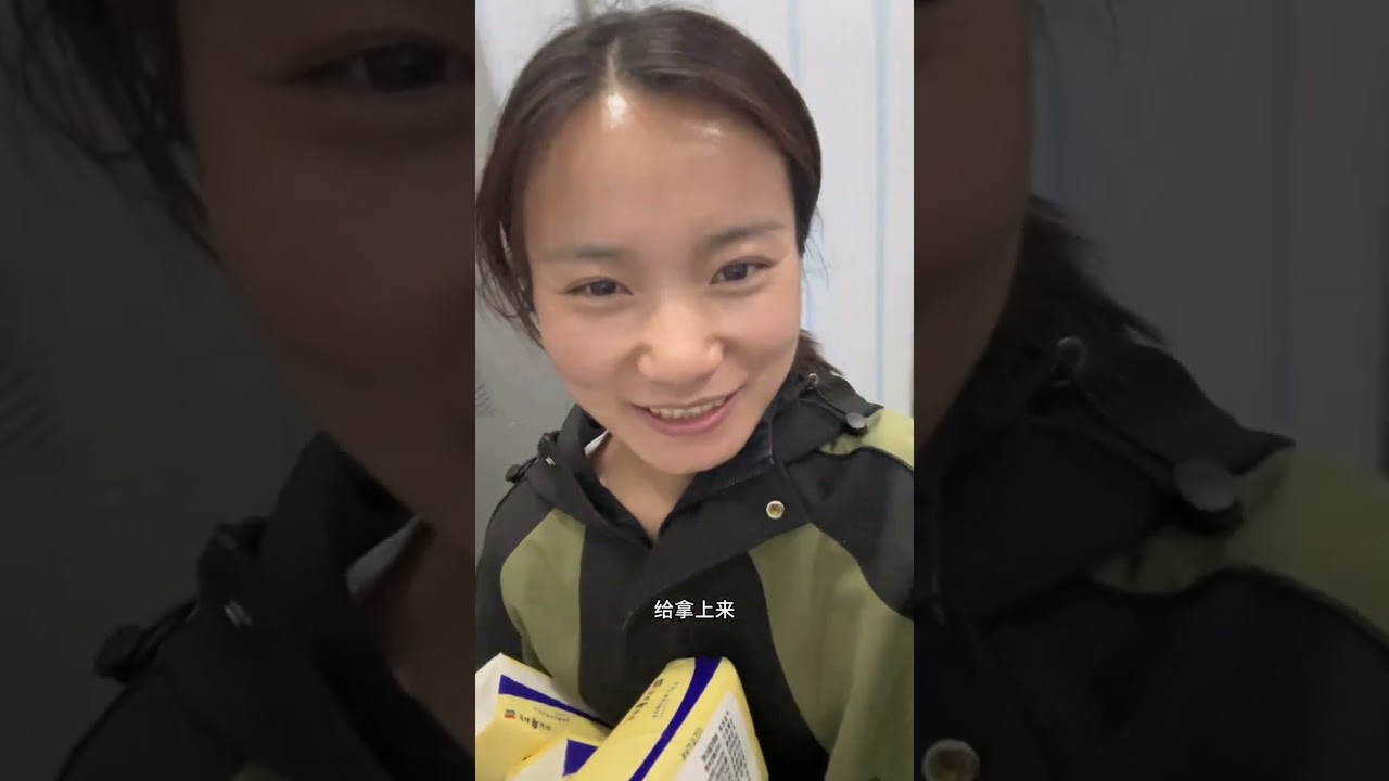 这次本来还是想西红柿和黄瓜搭配着卖，结果这边黄瓜涨价了，最后还是拉了一车西红柿#记录真实生活 #日常vlog #农村生活 #摆摊 #原相机