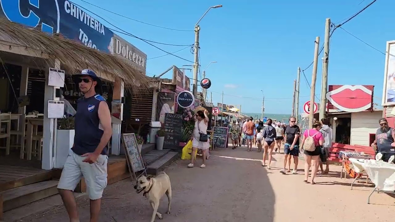 UNA GRAN PLATEA HACIA EL MAR. Punta del Diablo Enero 2025