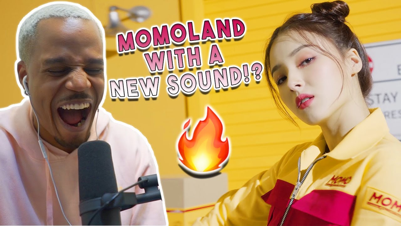 Reacting to MOMOLAND - Thumbs Up MV