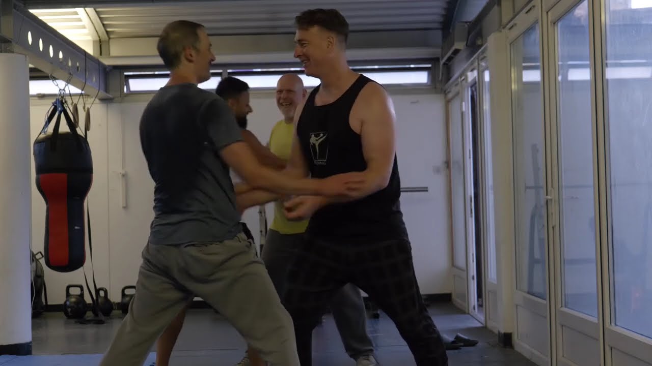 Freestyle pushing hands practice