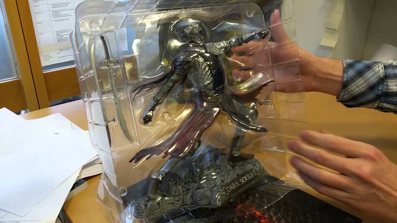 Unboxing Dark Souls 3 Collector's Edition