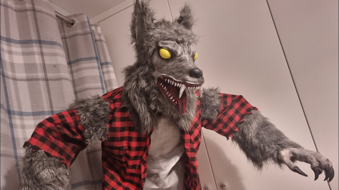 Tech Review: Halloween Costumes Classic Werewolf 