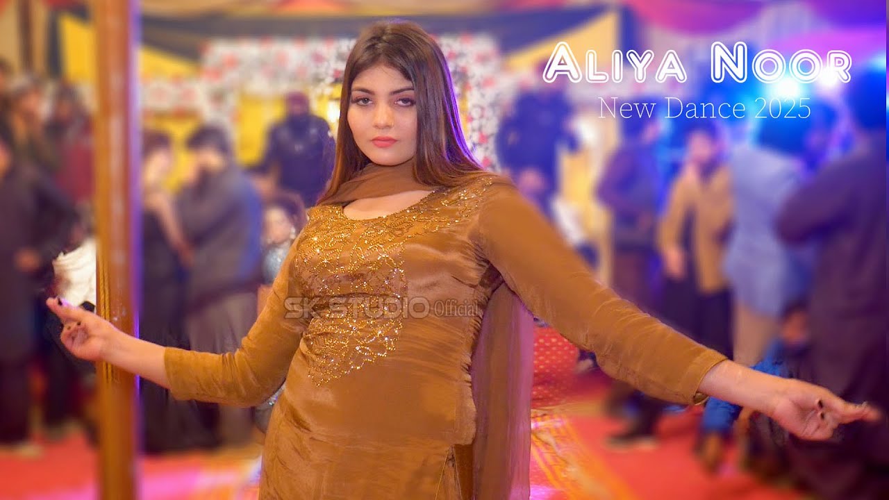 Tu Dharti Pe Chaahe Jahan Bhi  - Aliya Noor Hot Dance Performance on Bollywood Song 2025 SK Studio