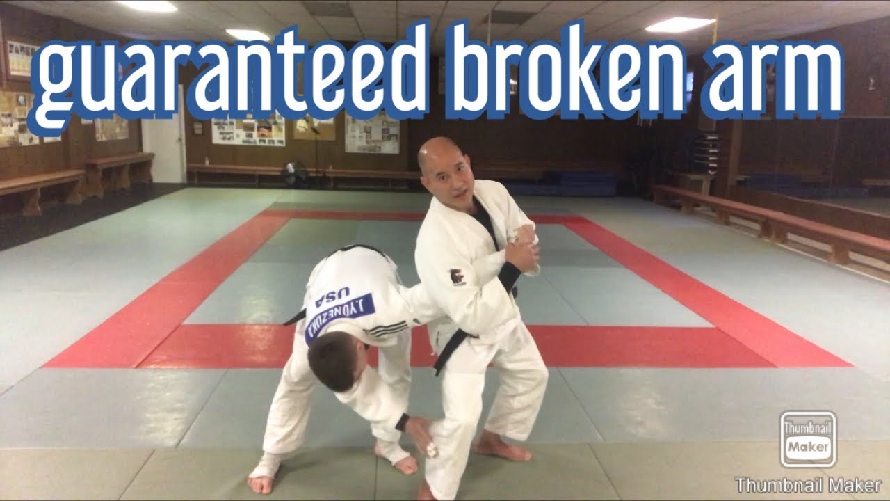 “Waki Gatame “ armlock so dangerous, it’s been ILLEGAL since 1985. Do NOT use in practice !