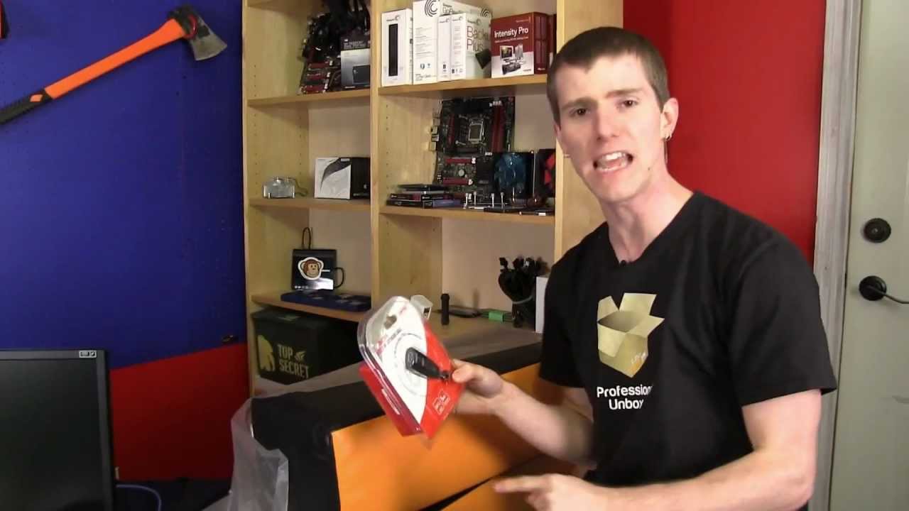 nerdytec COUCHMASTER Ultimate PC Gaming Accessory Unboxing & First Look Linus Tech Tips