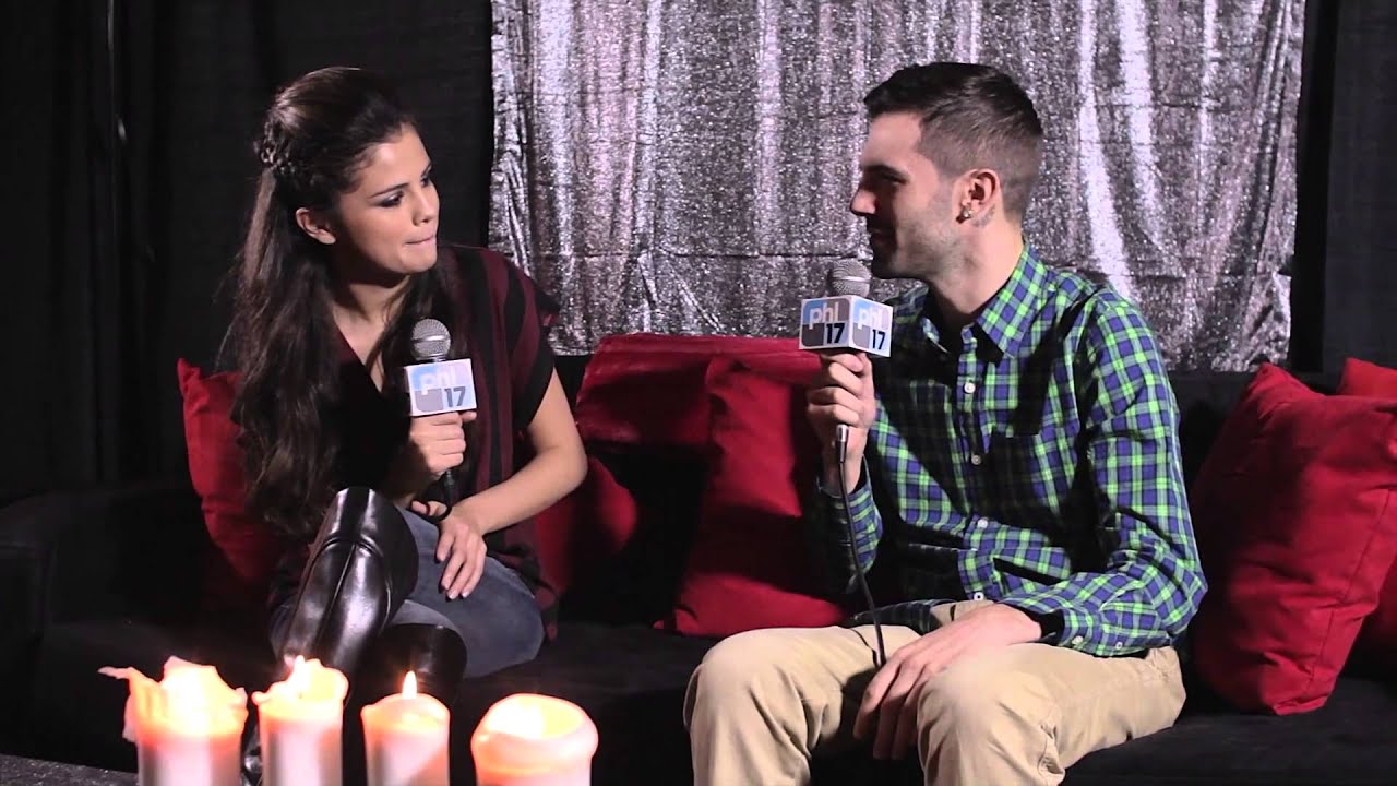 Selena Gomez Talks Mean Tweets, Culinary School, Drake And More