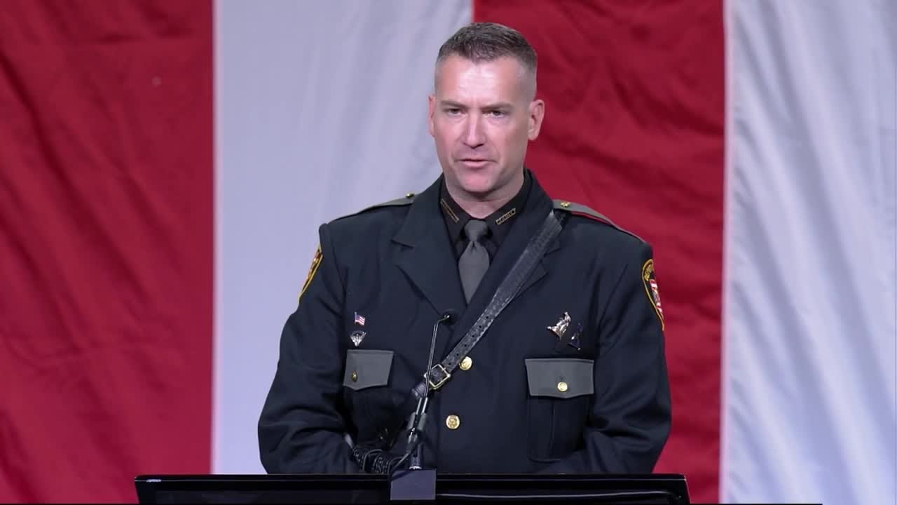 Deputy Larry Henderson's former supervisor delivers eulogy at Henderson's funeral