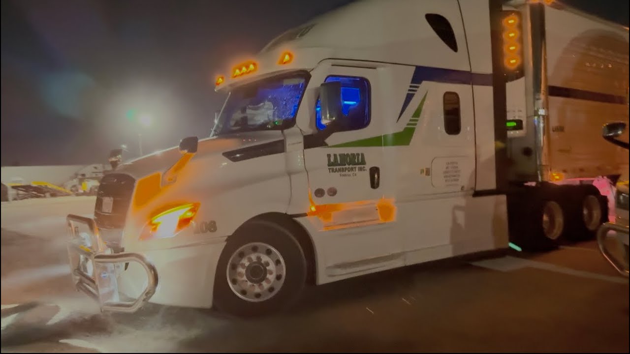 #usa 🇺🇸#california Today our truck unloaded from New Jersey and arrived in Fresno after15days#viral 