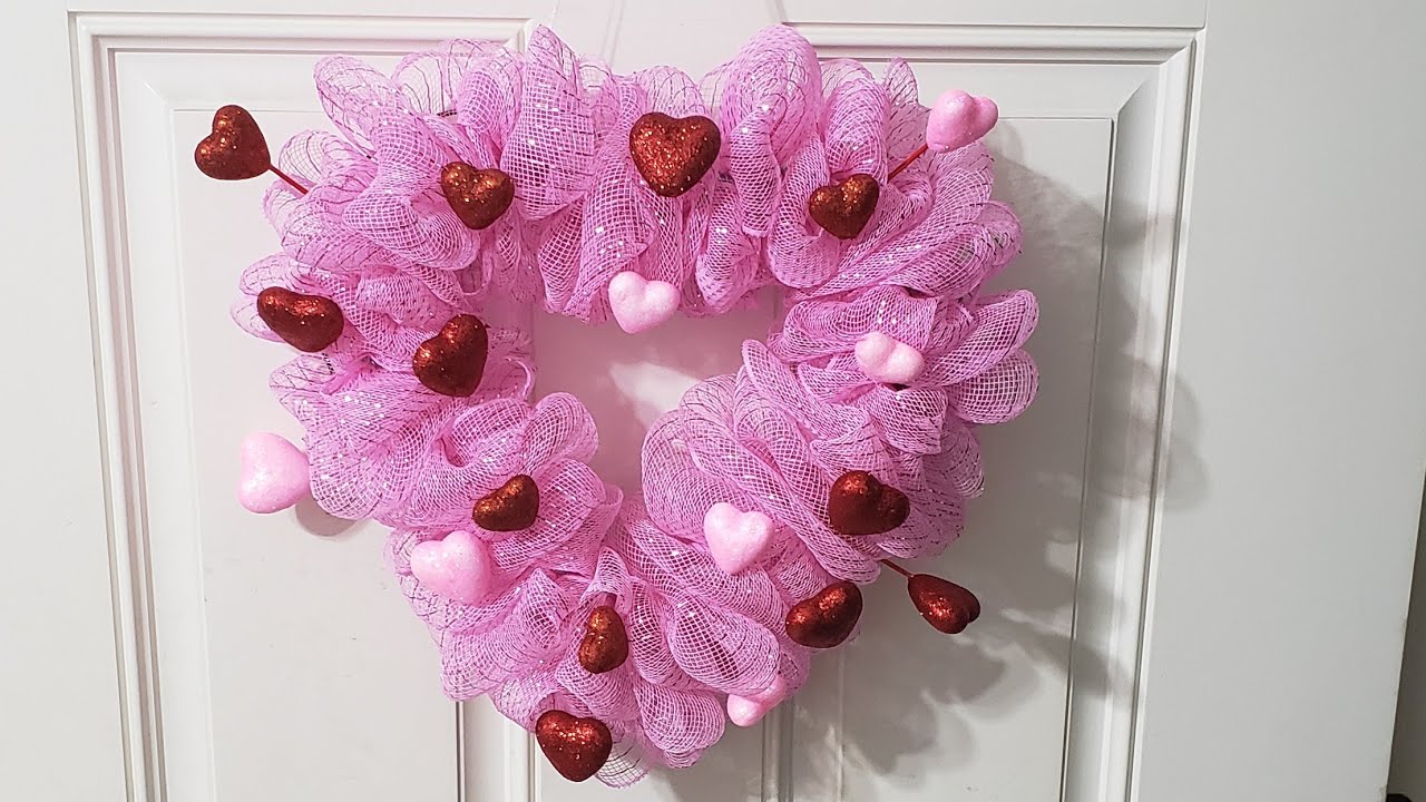 #valentines #dollartree #wreath DIY Valentines wreath