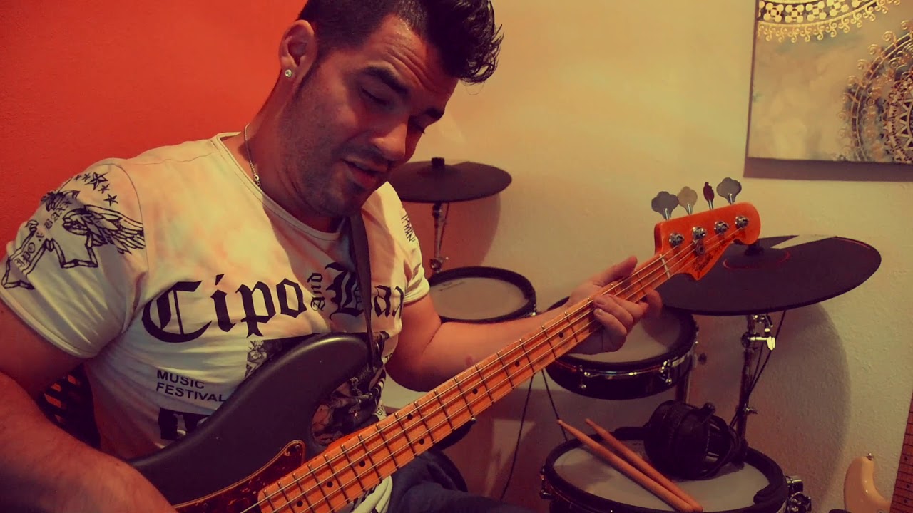 David Bowie - Golden Years (Bass cover)