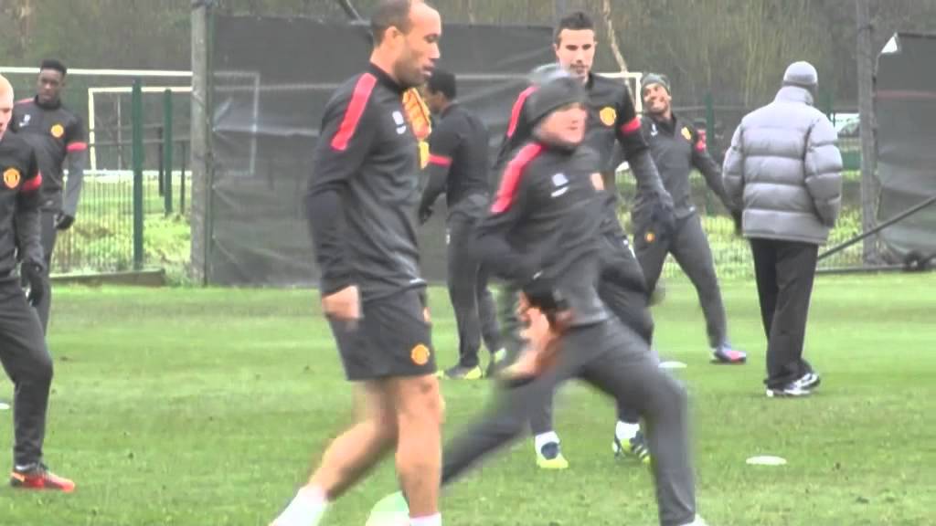 Chelsea's Rooney bid rejected