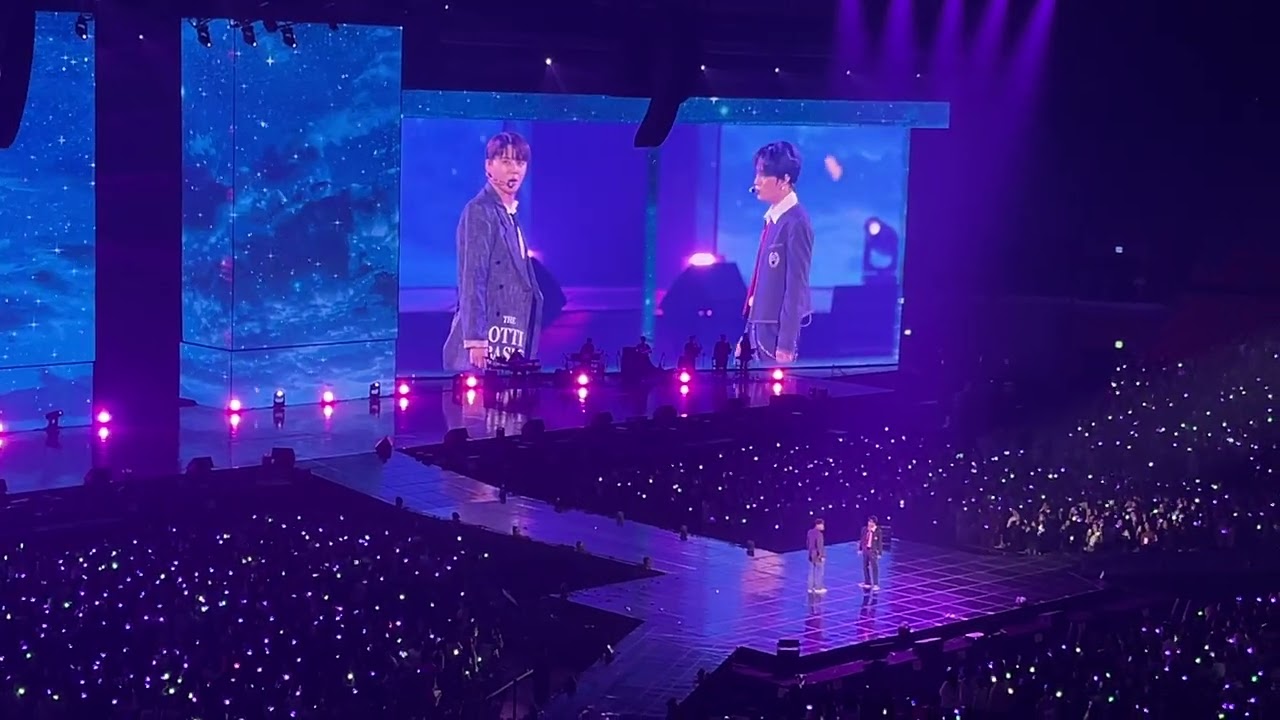 JX 241109 콘서트 | HUG + 풍선 | 2층 38구역 | IDENTITY