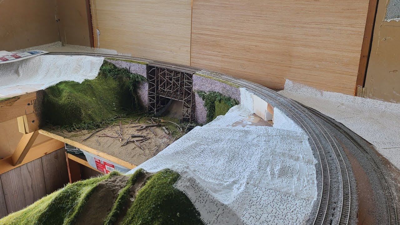 easier way to do scenery with plaster cloth on model railways