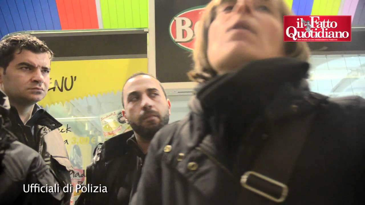 Incidenti fra polizia e No Tav a Torino Porta Nuova
