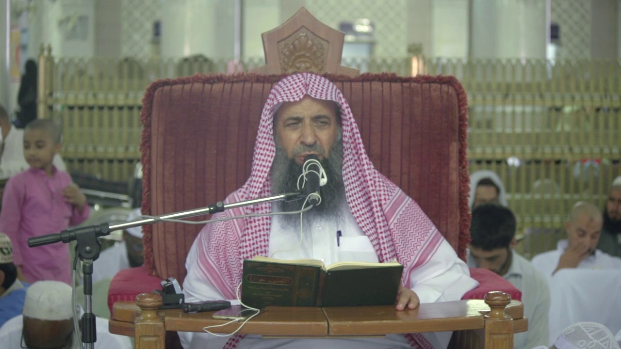 حكم استخدام المعتكف الهاتف لطلب الطعام من المطعم