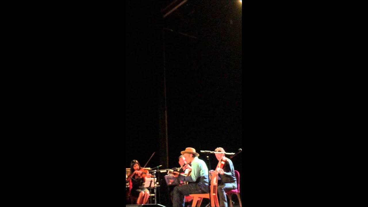 FOLIES BERGERES BEN HARPER + LYRIS QUARTET 