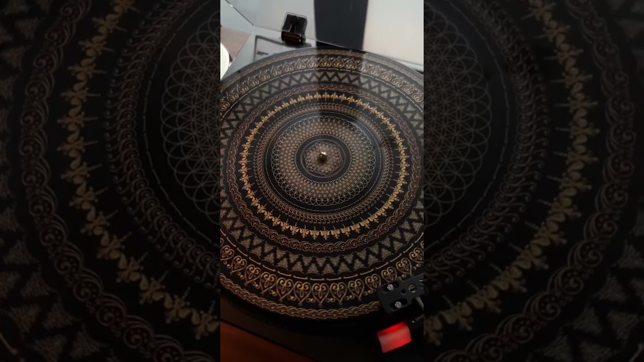 Ahkirnya sampai juga 😭 #bringmethehorizon #bmth #vinyl #sempiternal #zoetrope