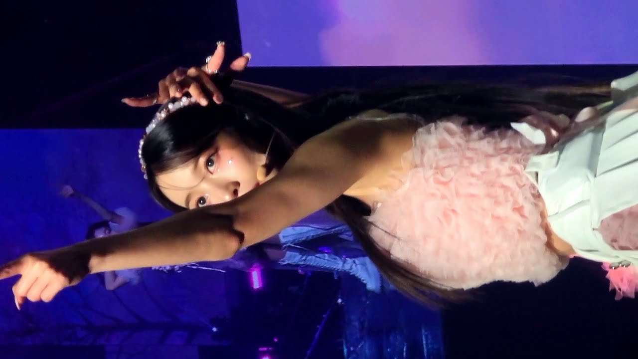 231125 오마이걸 '다섯 번째 계절(SSFWL)' 유빈(Yubin) Fancam @OHMYGIRL FAN CONCERT 'OH MY LAND' 2회차 [4K60p]