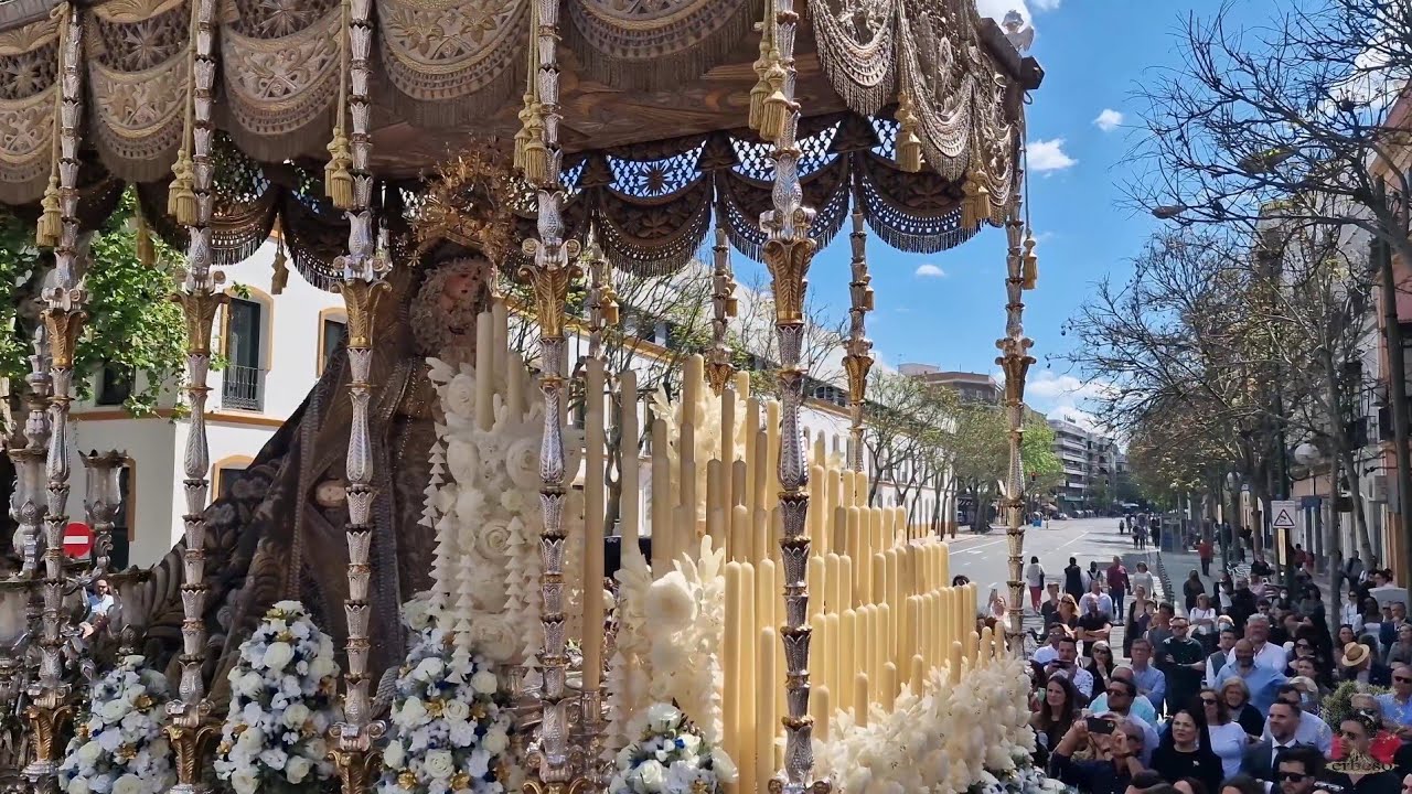 La Virgen de los Ángeles de los Negritos en la Puerta Carmona - Encarnación Coronada