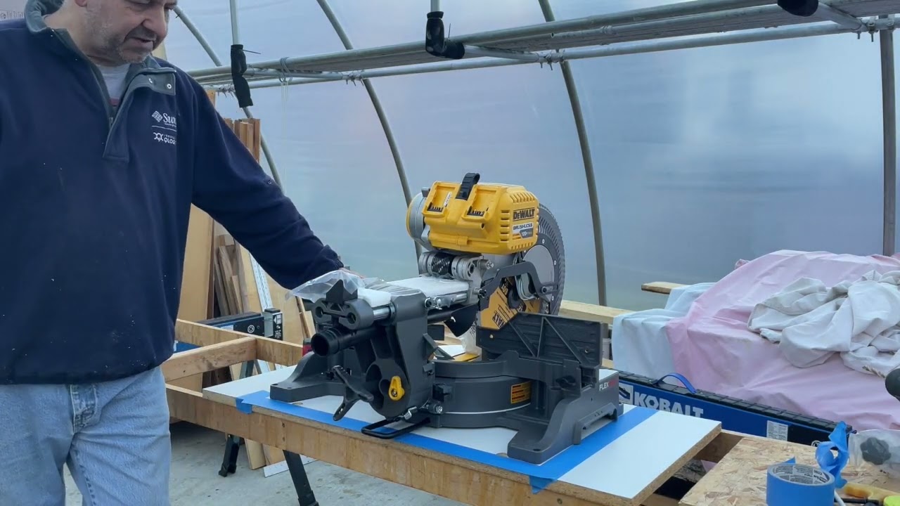 DeWalt Rolling Miter Saw Stand (DWX726)