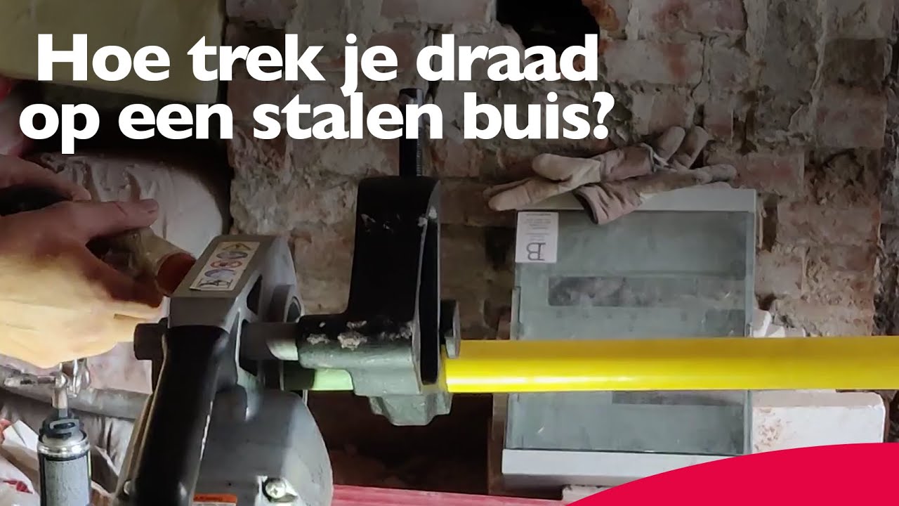 Hoe trek je draad op een stalen buis?