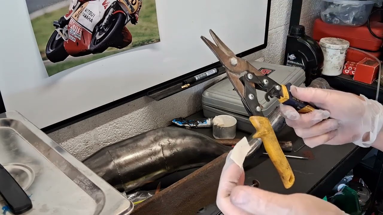 Steve Parrish F1 RD500 - Part 13 - Exhaust repair