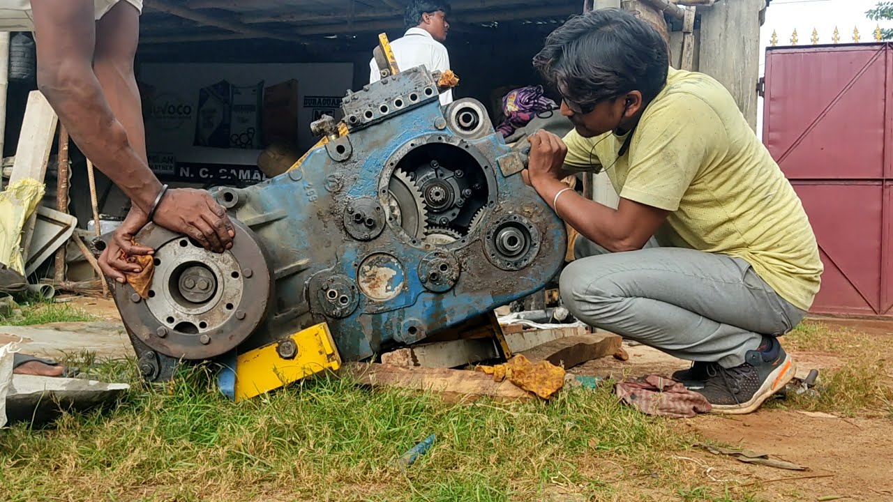 ZF TRANSMISSION MODEL WG180 DISMENTAL FOR MOTOR GRADER, SHANTUI SG18,