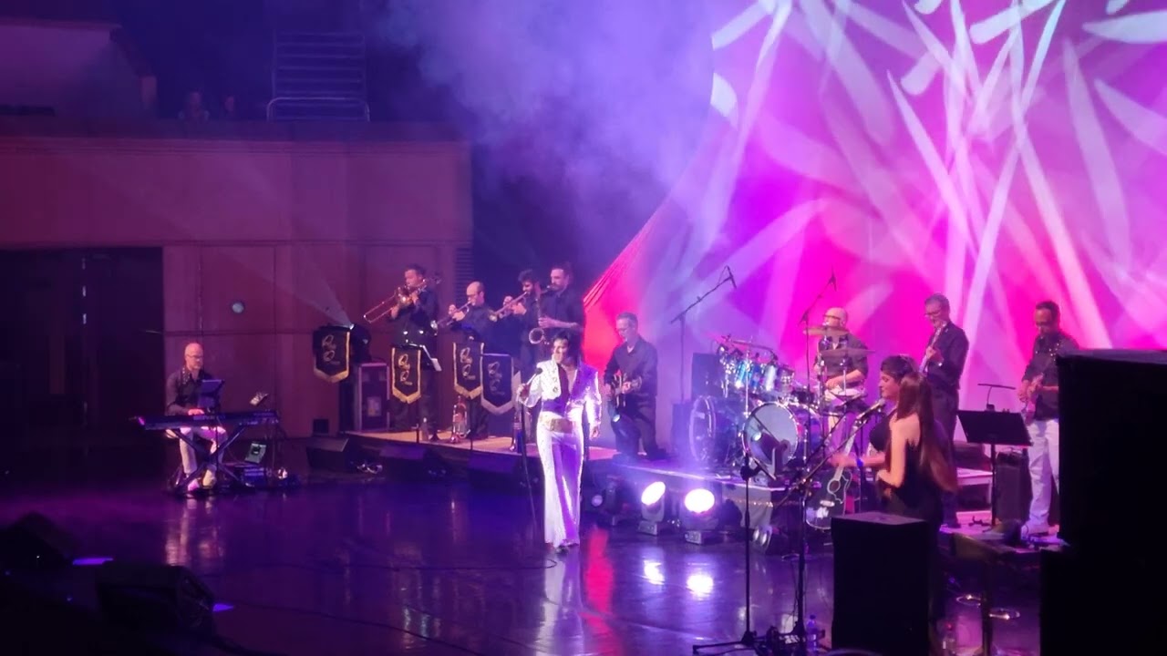 Chris Connor as Elvis - Burning Love at Glasgow Royal Concert Hall 02/09/2022