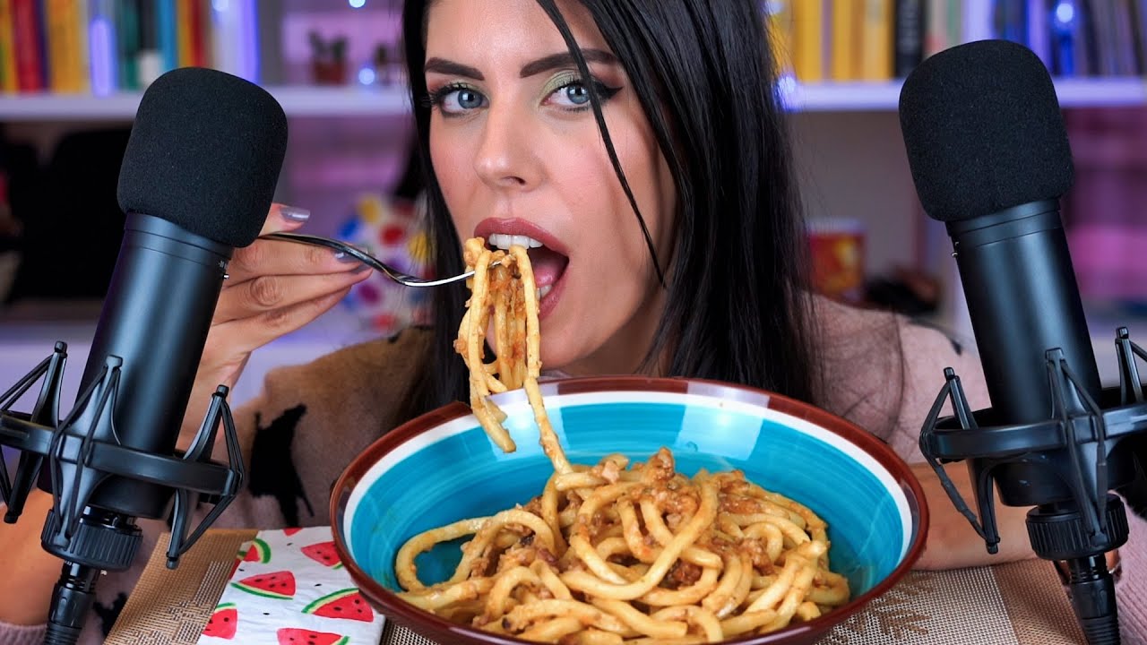 ASMR 🐙 TROCCOLI al RAGÙ di POLPO • MUKBANG (Eating Sounds)
