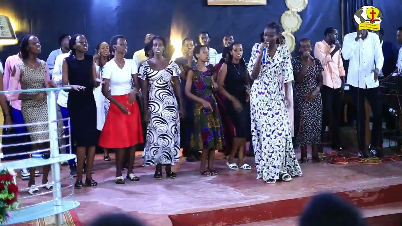 UMUCO CHOIR  BAZAMUYE AMATERANIRO MUNDIRIMBO 