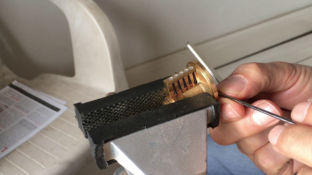 How to Pick a Cylinder Lock - By Bristol & Bath Locksmiths - Tel: 0117 3361122