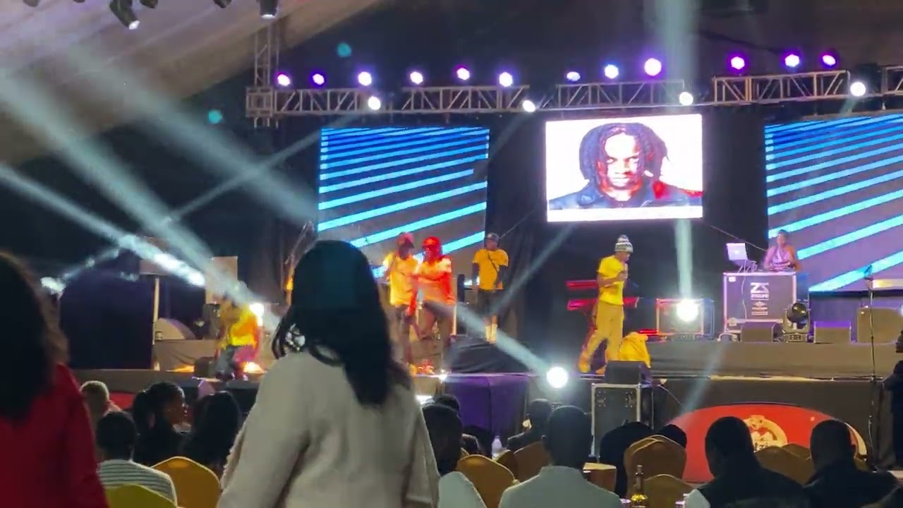 ZEO TRAP Akoze amateka muri Baba Experience concert/MR KAGAME yooo 🔥🔥
