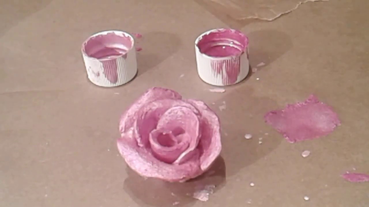 Painting soap flowers with mica and alcohol / how to / soap dough rose