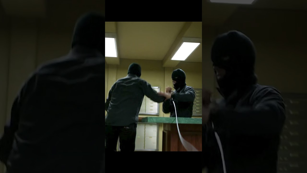 Justified S6E1: The Vault Was Empty, But the Boss Didn&rsquo;t Care 🤨💰🔥 #Justified #CrimeDrama #mystery