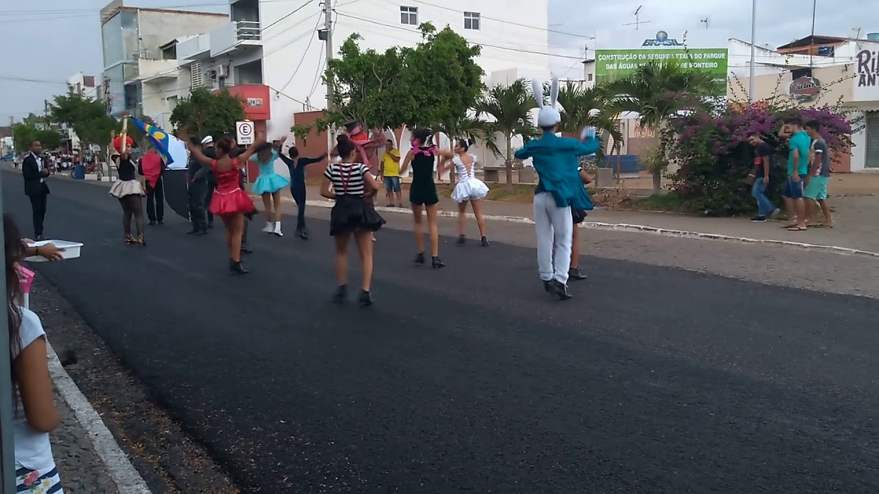 Cad&ecirc;ncia 9 da fanfarra Le&atilde;o do Norte