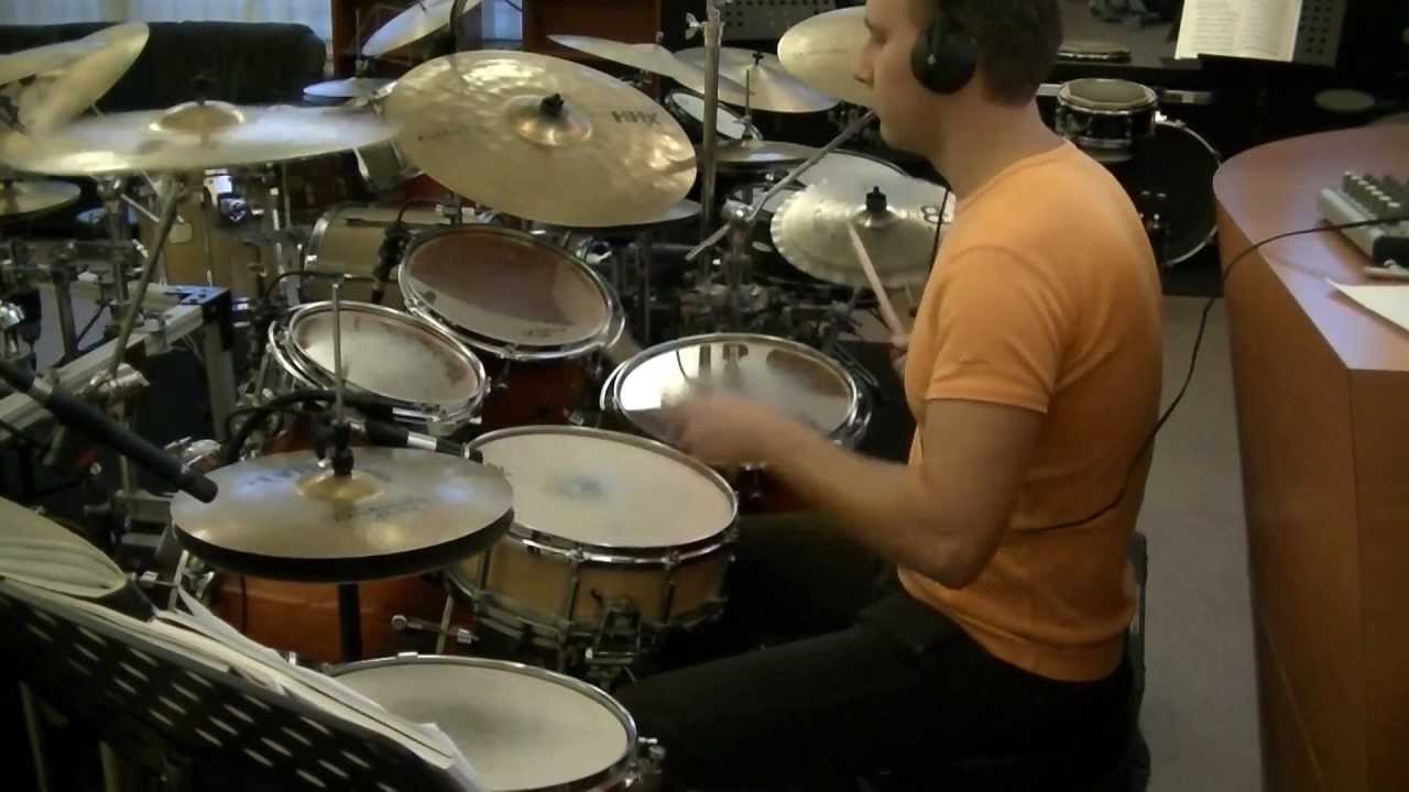 Gavin Harrison type fill with double bass fill ins