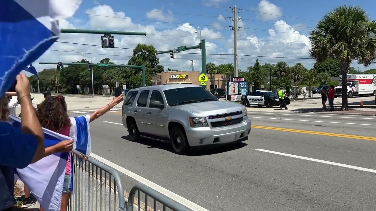 Israeli Prime Minister Benjamin Netanyahu&nbsp;motorcade enroute to see Trump at Mar-a-lago
