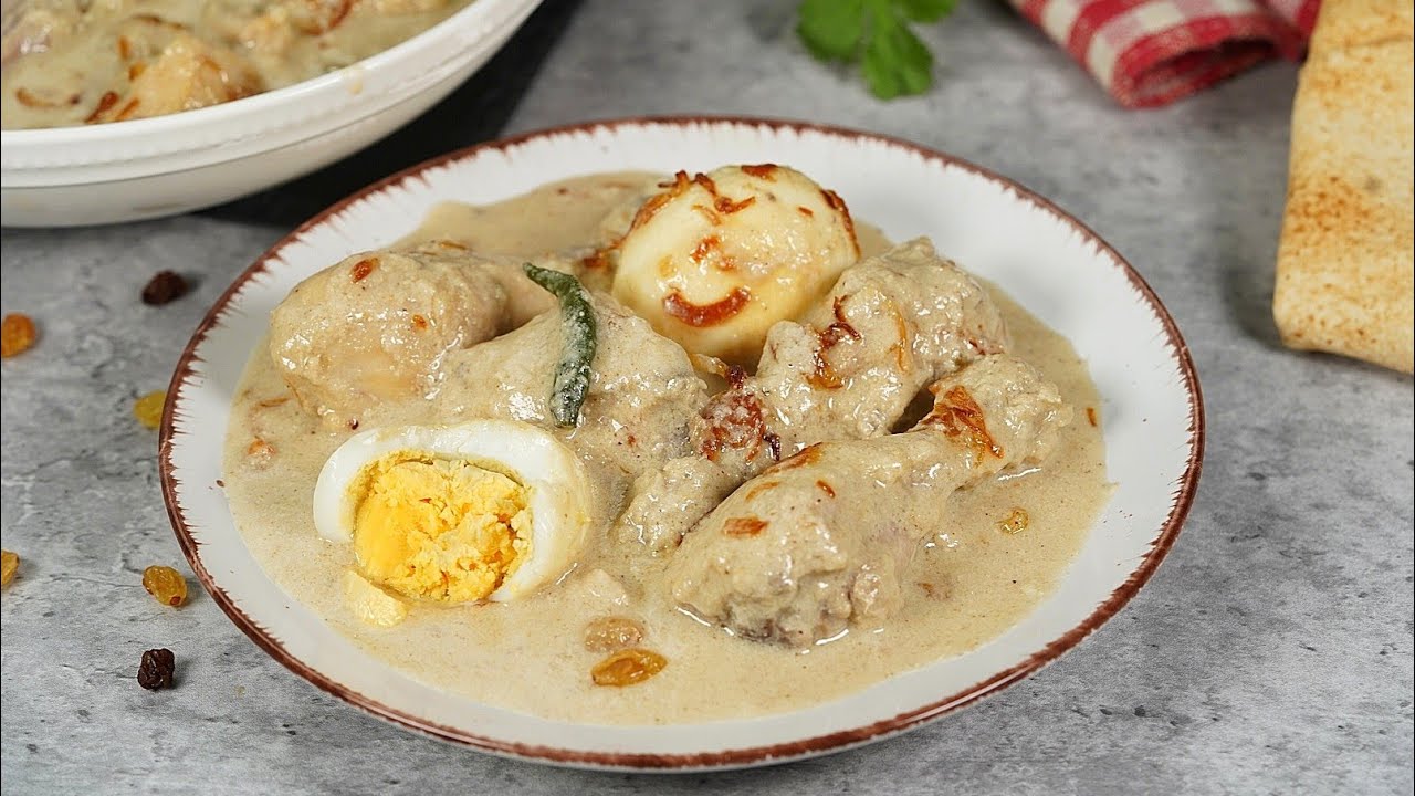 অল্প মসলায় তৈরি ট্রাডিশনাল চিকেন হোয়াইট কোরমা | Easy Bangladeshi Chicken White Korma Recipe