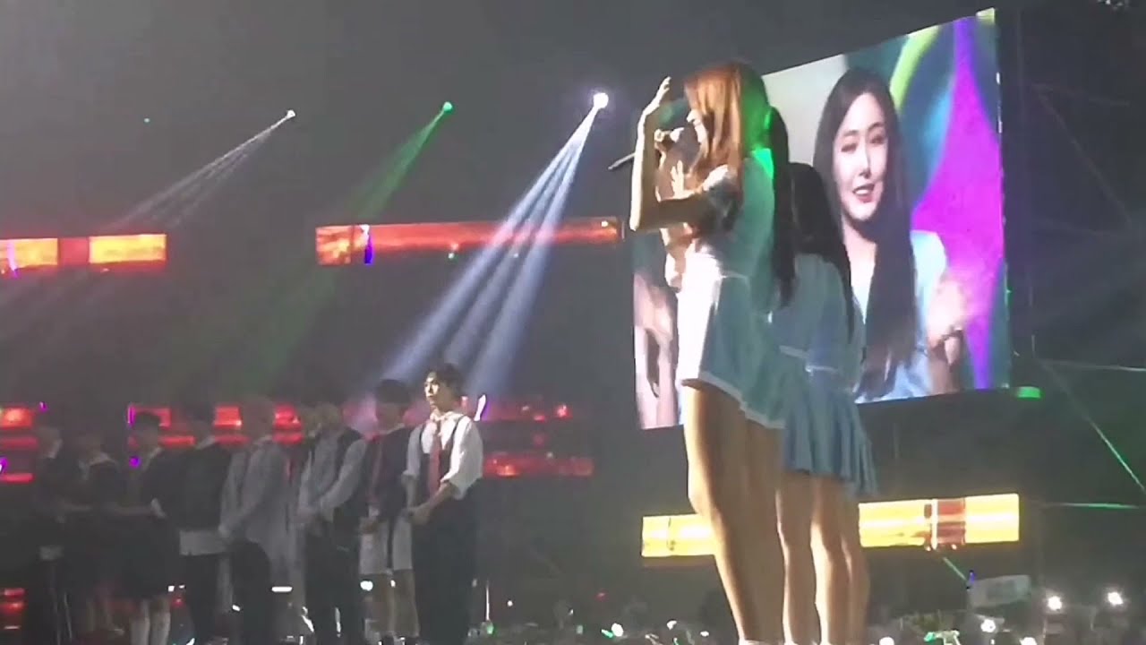 170902 NCT 127 Reaction to 'Me gustas tu' Dance cover @ Music bank in jakarta 2017